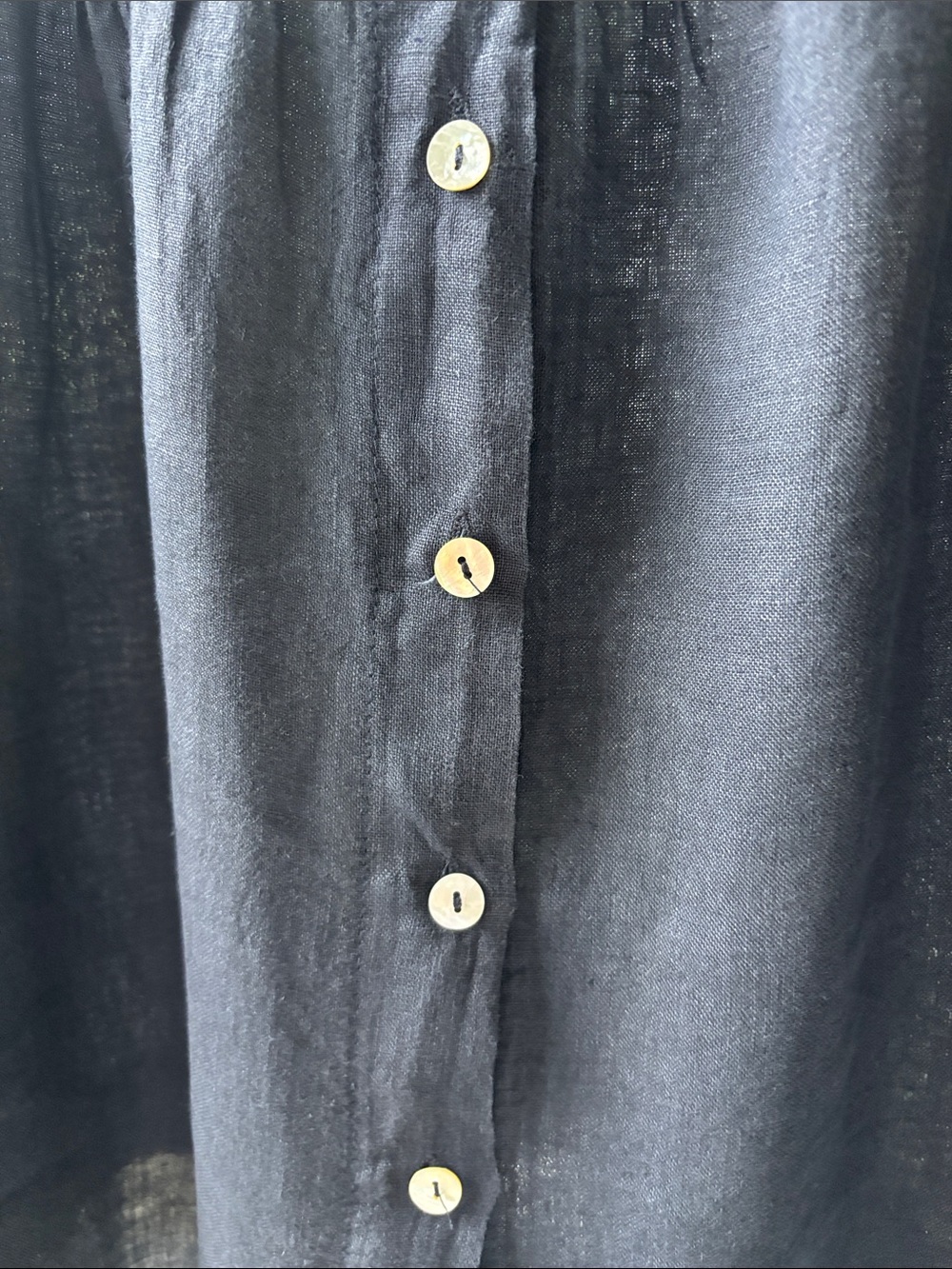 Like New Women's Navy Ruffle-Hem Linen Short Sleeve Blouse - Top Size Large - Picture 4 of 16